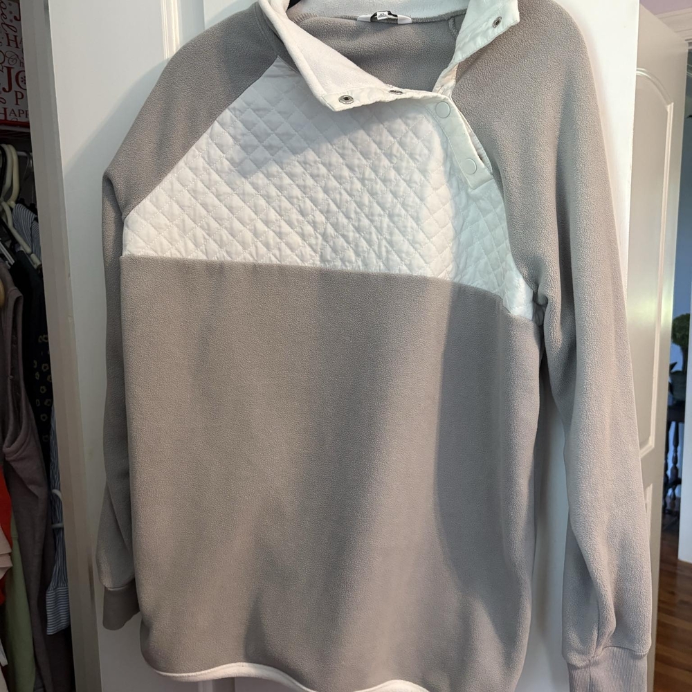Crown & Ivy Gray and White Crewneck Sweater